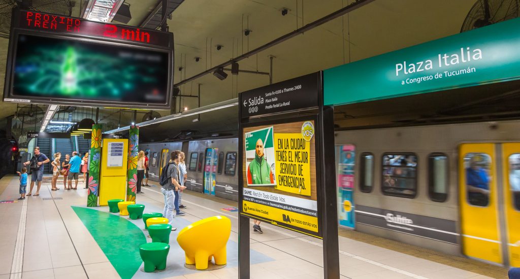metrô_em_Buenos_Aires_linha_D_em_movimento
