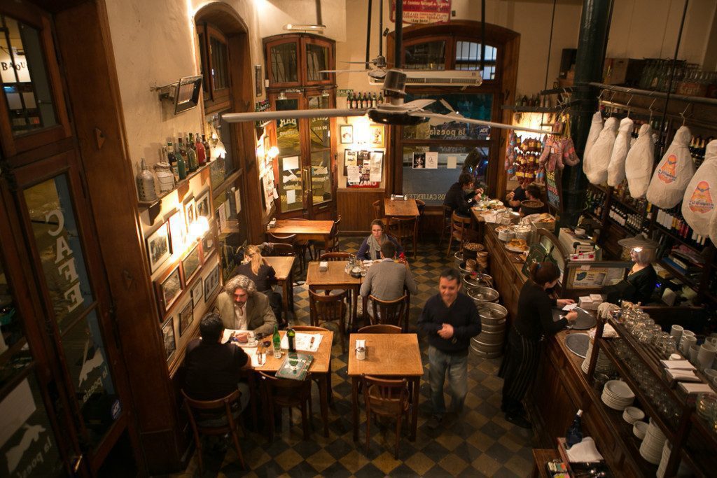 5cafes_em_san_telmo_la_poesia