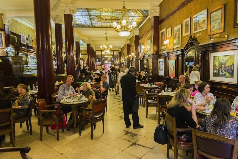 cafe-tortoni-interior cafe-tortoni-buenos-aires