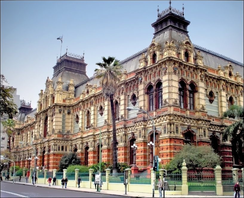 prédios arquitetônicos de Buenos Aires-Palacio de Aguas Corrientes prédios arquitetônicos de Buenos Aires-Palacio de Aguas Corrientes