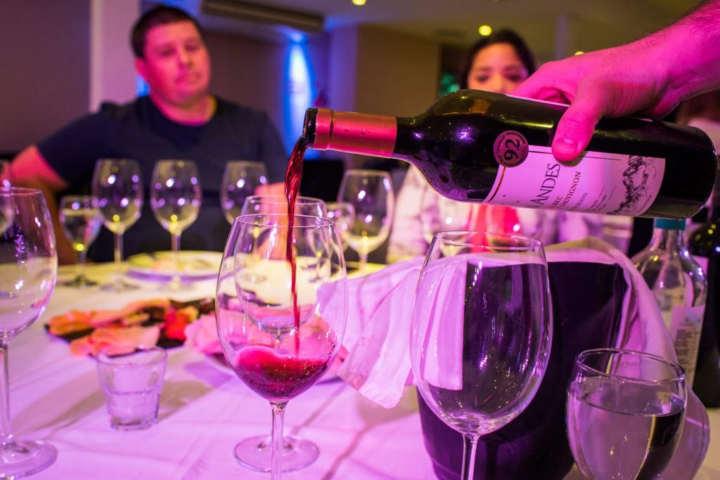 DEGUSTACAO-VINHO-MADERO (13)