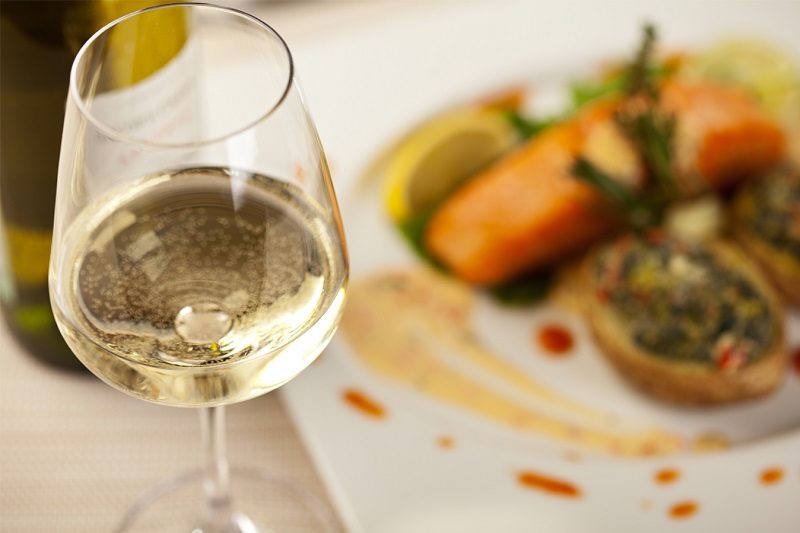vinho-branco-peixe torrontes