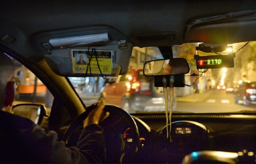 é seguro andar de táxi em Buenos Aires-interior