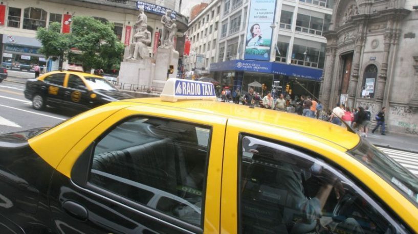 é seguro andar de táxi em Buenos Aires-radio-táxi