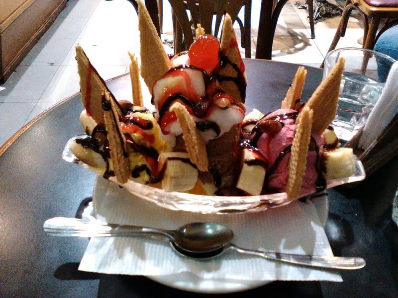sorveteria-mais-antiga-de-Buenos-Aires-bananasplit sorveteria-mais-antiga-de-Buenos-Aires-bananasplit
