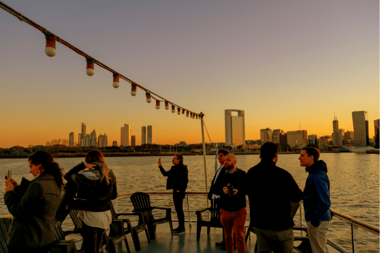 navegação com pôr do sol em Buenos Aires
